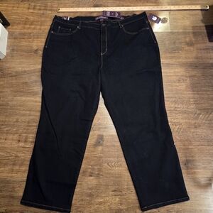 New Gloria Vanderbilt  Denim Jeans Amanda Tapered Leg Classic Rise  24W Short